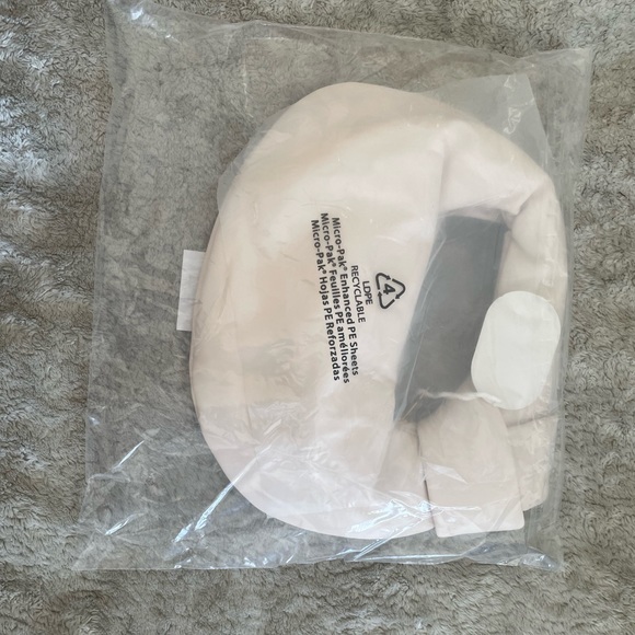 New Melie Bianco Top Handle Bag - Picture 4 of 5